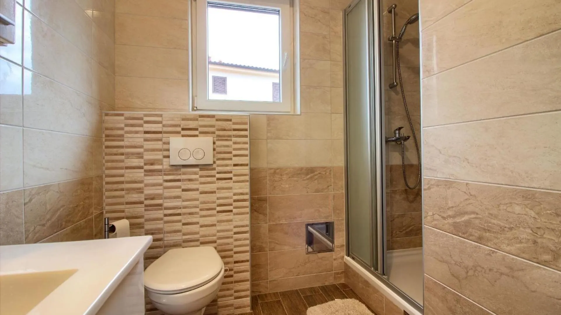 Ferienhaus Mit Privatpool Fuer 20 Personen Ca 400 Qm In Banjole, Istrien Istrische Riviera