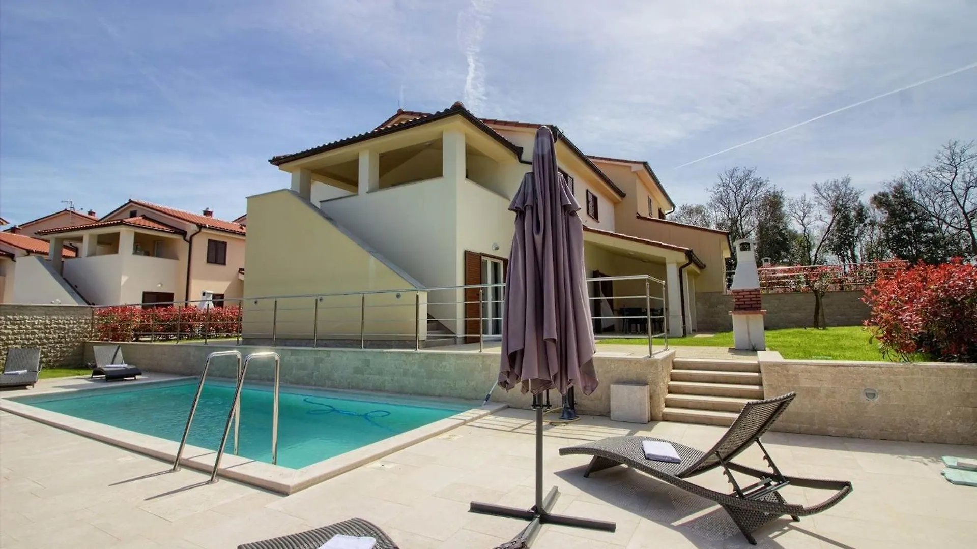 Holiday home Ferienhaus Mit Privatpool Fuer 20 Personen Ca 400 Qm In Banjole, Istrien Istrische Riviera
